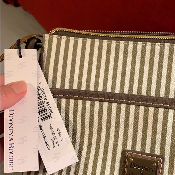 Dooney & Bourke taupe ginger crossbody - Picture 3 of 8